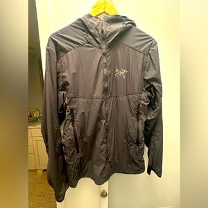 Arc’teryx Grey Atom LT Jacket. Men’s Medium.  Worn a handful of times!